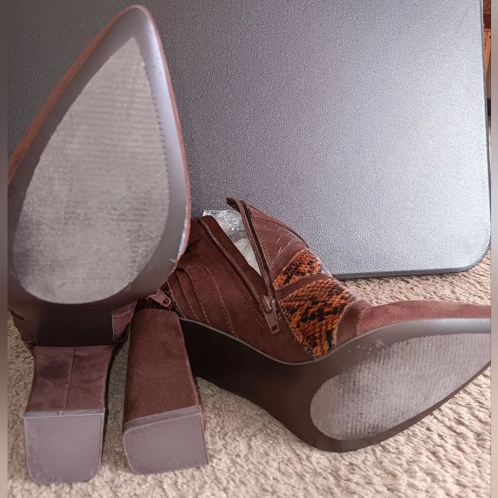 Just Fab Adler Patchwork brown suede & snake print heeled Bootie Women's Size 8 - Picture 2 of 4